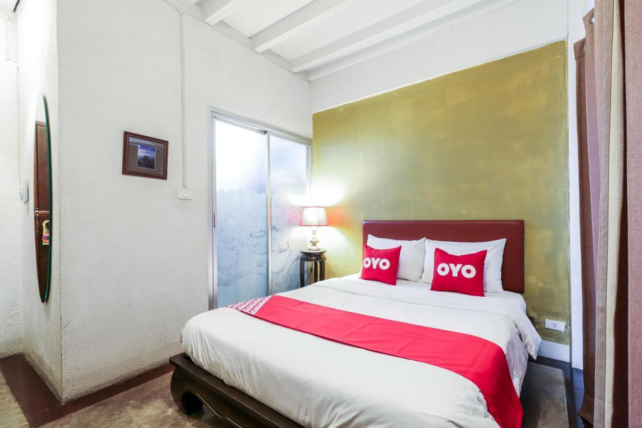 Oyo 391 Pat'S Klangviang Guesthouse Chiang Mai Buitenkant foto