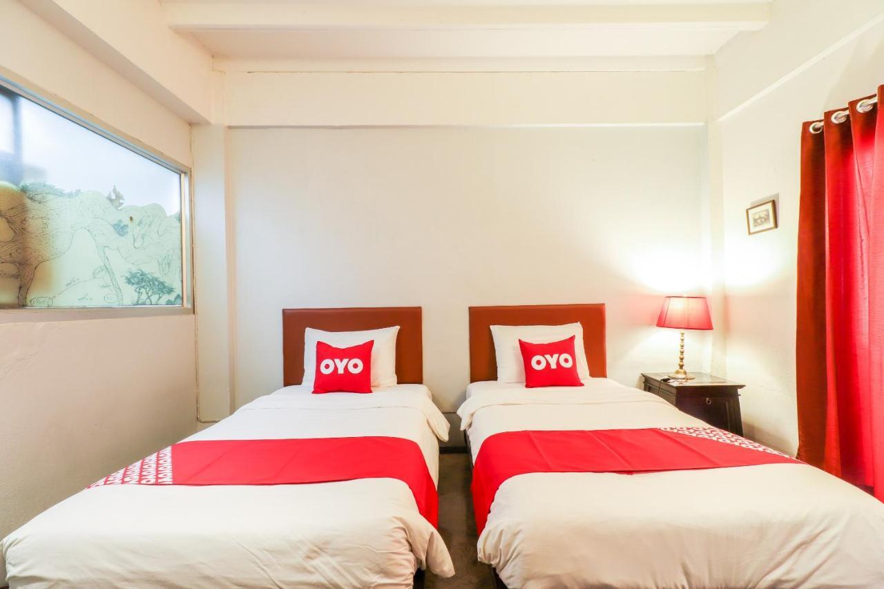 Oyo 391 Pat'S Klangviang Guesthouse Chiang Mai Buitenkant foto